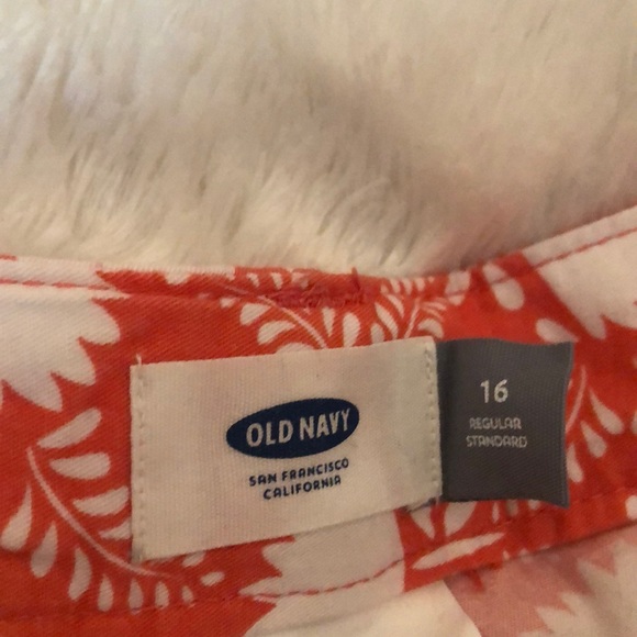 Patterned short - Picture 2 of 4